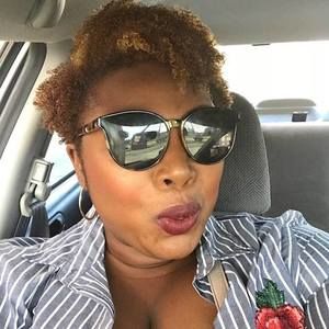 Meet your Posher, Angie